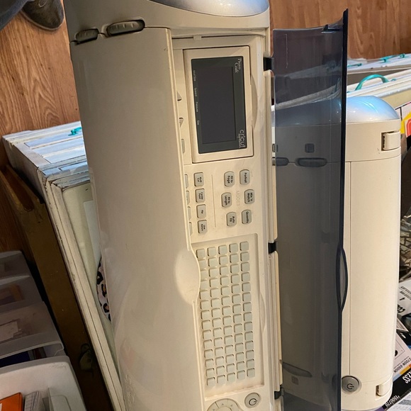 Cricut and travel cricut - Picture 1 of 4